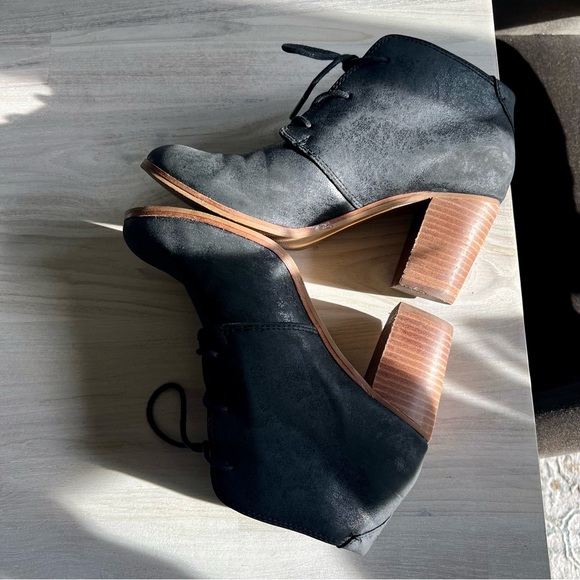 Toms Lunata Black Metallic lace up boots size 8 1/2 - Picture 3 of 12